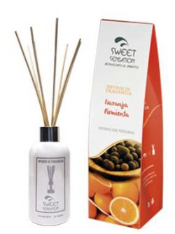 Difusor de Aromas Granate + Esencia de 200ml + 8 Varillas Rattán